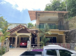 For Rent : Patong, House @Soi Kuan Yang, 4 Bedrooms 5 Bathrooms