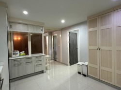 The Waterford Sukhumvit 50 Clean safe quiet peaceful BTS On Nut