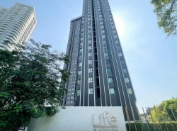 ให้เช่าคอนโด Life One Wireless ห้องแต่งเฟอร์นิเจอร์ครบ