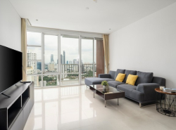 Fullerton Sukhumvit spacious beautiful view clean 30th floor BTS Thonglor