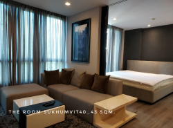 ให้เช่า คอนโด 1 bedroom in a very good locationTHE ROOM สุขุมวิท 40 43 ตรม. close to BTS Ekkamai Thonglor Sukhumvit and Rama4.