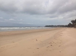 ทรัพย์มีค่าภูมิใจผู้ซื้อผู้หาราคาโดนๆ  ขายที่ดินริมหาดสะพลีทรายขาวน้ำใสคราม สวยงามวิวทะเลธรรมชาติสุดสุด ปะทิวใกล้หาดสวยทุ่งวัวแล่น  