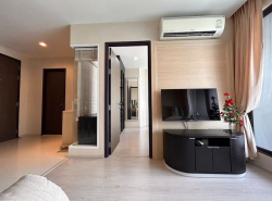 Rhythm Sukhumvit 44 Safe comfortable private 17th floor BTS Phra Khanong