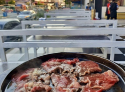 เซ้งด่วน ร้านปิ้งย่าง-หมูกระทะ ถนนสายล่าง ระยอง มีที่จอดรถ ฟรีค่าเช่าแล้ว 7 เดือน มูลค่า 245,000 บ คุ้มมากก