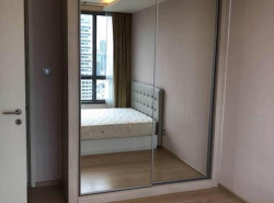 H Sukhumvit 43 spacious clean comfortable 28th floor BTS Phrom Phong