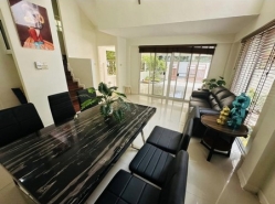 FOR RENT SINGLE HOUSE 5 Bedrooms near Emporium , Terminal21Asok