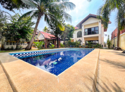 3-House Vacation Property with Pool Near Chaweng Beach  just minutes from Chaweng Beach, Central Samui, and Rajabhat Samui University  