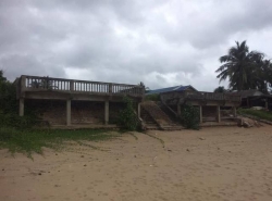 สำหรับชาวนักลงทุนและผู้หาซื้อทรัพย์ดีดี   ขายที่ดินริมหาดสะพลีทรายขาวน้ำใสคราม สวยงามวิวทะเลธรรมชาติสุดสุด ปะทิวใกล้หาดสวยทุ่งวัวแล่น  