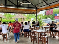 เซ้งร้านติดนา ย่านถนนหทัยราษฎร์ บรรยากาศดี ลมพัดเย็นสบายทั้งวัน ติดถนนหลัก ที่จอดรถเยอะ