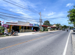 ขายบ้านพร้อมที่ดิน 7 หลัง ใกล้หาดบางรักษ์ ตำบลบ่อผุด เกาะสมุย สุราษฎร์ฯ ที่ดินติดถนน ใกล้ชายหาดบางรักษ์300เมตร 