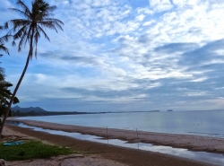 ซื้อทรัพย์โปรพิเศษผ่อนโดยตรงกับเจ้าของได้   ขายที่ดินริมหาดสะพลีทรายขาวน้ำใสคราม สวยงามวิวทะเลธรรมชาติสุดสุด ปะทิวใกล้หาดสวยทุ่งวัวแล่น  