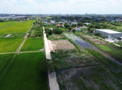 ขาย ที่ดิน ซ.คลองสี่ตะวันออก 19 ขนาด 2 ไร่ ใกล้ถ.กาญจนาภิเษกแค่ 600 ม. DD