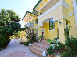 ขายด่วน บ้าน ลดาวัลย์ เลคโคโลเนียล 4 ห้องนอน 5 BR 18000000 THAI BAHT ใกล้ - Hot