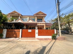 P1ทาวน์โฮม ดรีมวิลเลจ สวนผัก 32 หลังมุม รีโนเวทใหม่ ใกล้ Central Westville