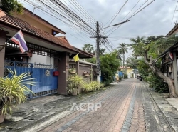 ขายหอพักพร้อมบ้านพัก ในคูเมือง ต.พระสิงห์ จ.เชียงใหม่ 19 ห้องพัก