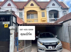 บ้านทาวน์เฮาส์ ลาซาลซอย24  ให้เช่าเพียง 18,000 บาทต่อเดือน