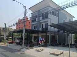 ให้เช่าอาคาร 3 ชั้น 2 คูหา  บางนา-ตราด 37 ใกล้เซ็นทรัล บางนา เหมาะทำออฟฟิศ 