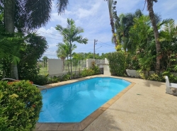 Pool Villa Rawai  ( Corner unit ) 2 bedrooms 2 bathrooms Land size 260 sqm 