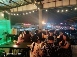 เซ้ง ร้าน Rooftop แห่งเดียว ในโซนพระราม2 ชั้น 5 มีลิฟต์ ข้างห้างบิ๊กซีพระราม 2